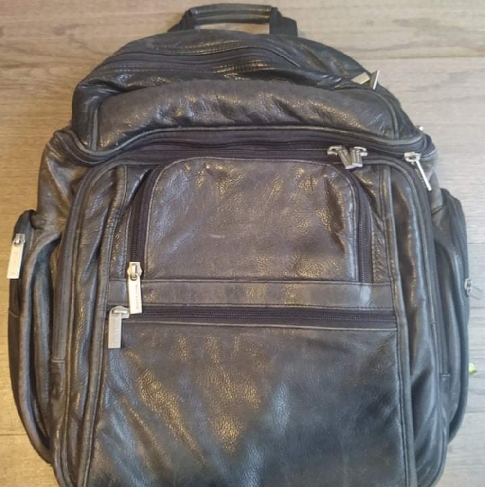 Wilson Leather Experts Vintage Genuine Leather Backpack